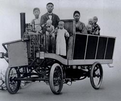 First domestic steam car made by Yamaba