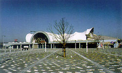 Kokusai-tenjijo station