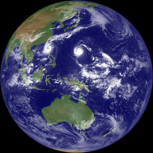 気象衛星から写した地球の写真